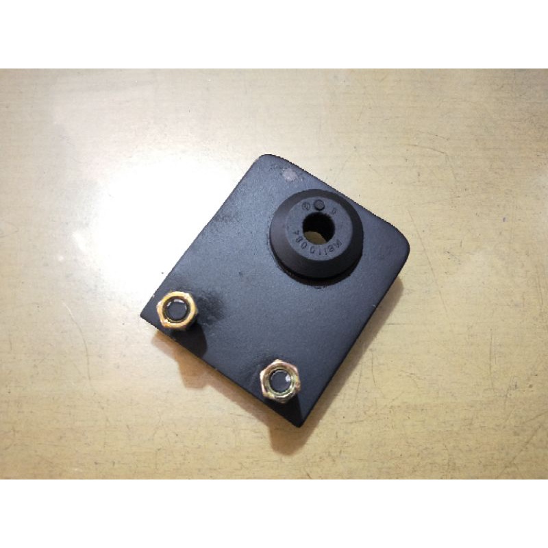 Dudukan /Bracket Radiator Bawah Ps100 Lama/Ps120 Lama