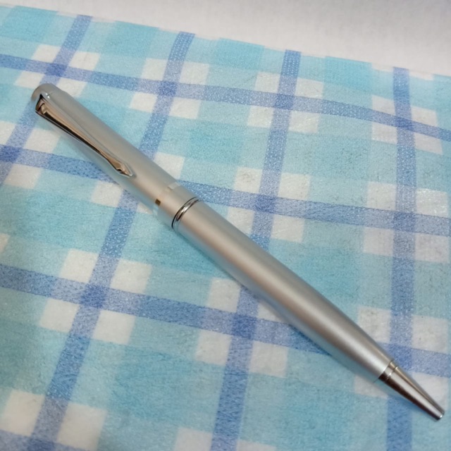

Pulpen CUSTOM GRAFIR 018 silver