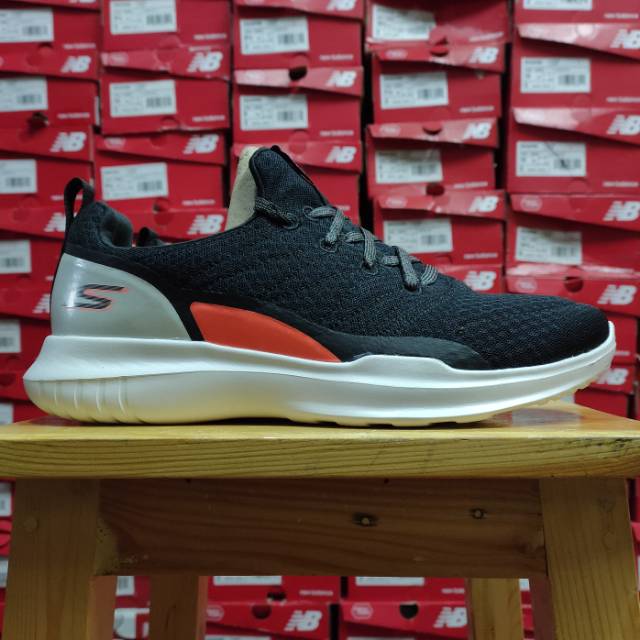 SEPATU SKECHERS GO RUN MOJO RADAR ORIGINAL BNIB