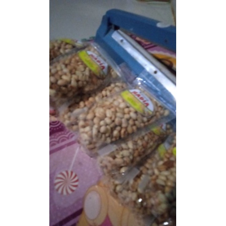 

kacang Asin