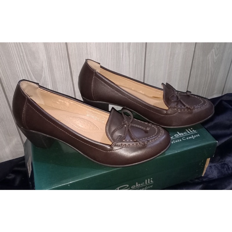 PRELOVED ROBELLI SEPATU WANITA