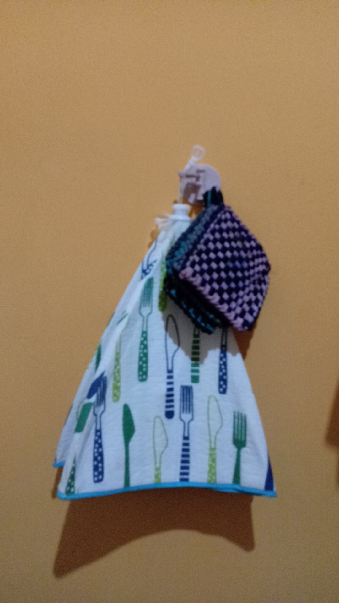 Gantungan Tempel Dinding 3 Kait Rotating Hook 3in1 Cabang 3 Cantolan Putar Kamar Mandi Kitchen Dapur