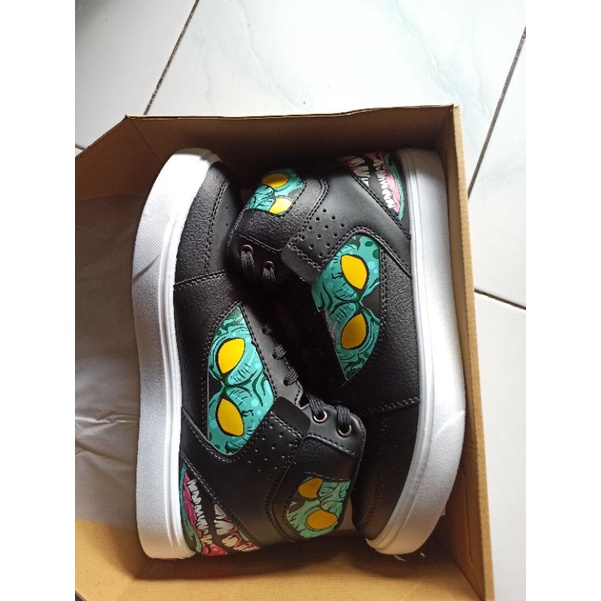 AEROSTREET X NAMAKALIAN(AJIWAL)