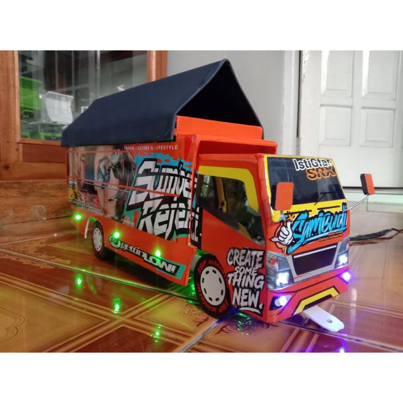 miniatur truk murah ukuran jumbo ban belok dan oleng bisa tambah nama dan foto
