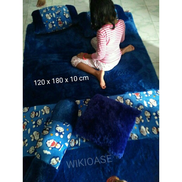 KASUR LIPAT KARAKTER DORAEMON BULU RASFUR BIRU / MATRAS LANTAI