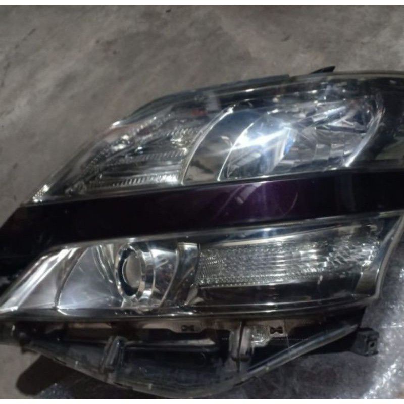 Headlamp Toyota Vellfire 2012