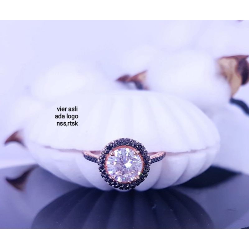 Cincin vier asli,lapis mas 18,22k,ada logo vier dalam cincin,mata blac stone+batu diamond(hidup)awet