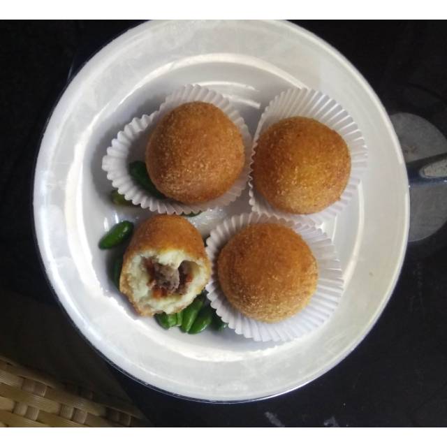 

Kroket Kentang isi daging Ayam Teriyaki Barbeque