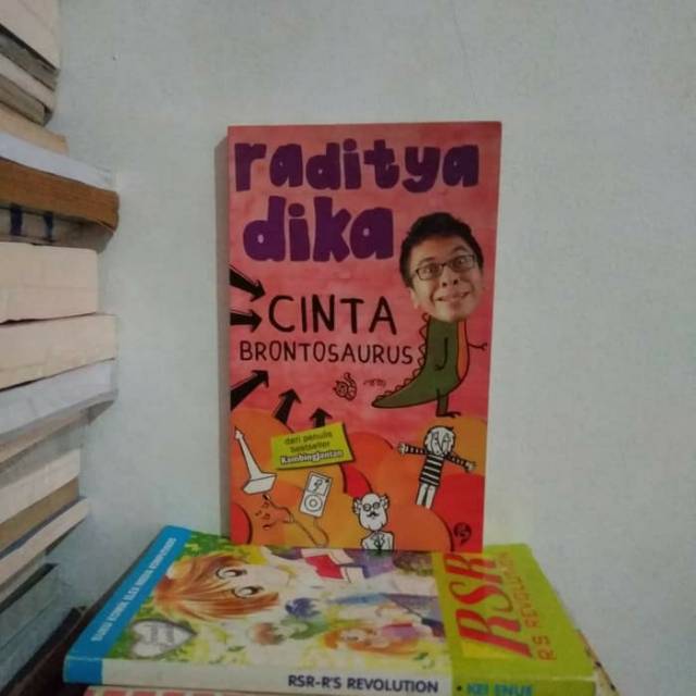 BUKU ORIGINAL CINTA BRONTOSAURUS