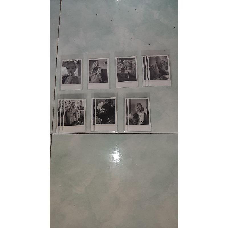Polaroid PC Rose Blackpink Furst Single Album -R-