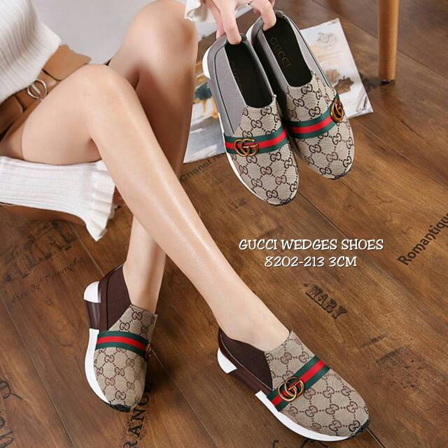 Sepatu GUCCI WEDGES 8202-213