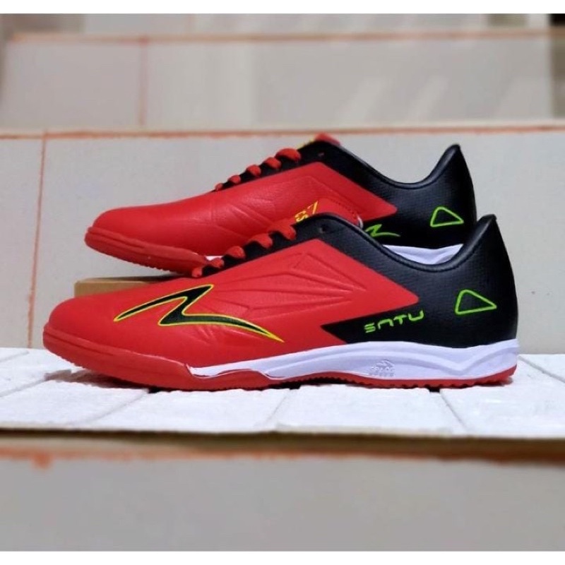 Specs one  Sepatu Futsal keluaran model terbaru ( bisa Cod )