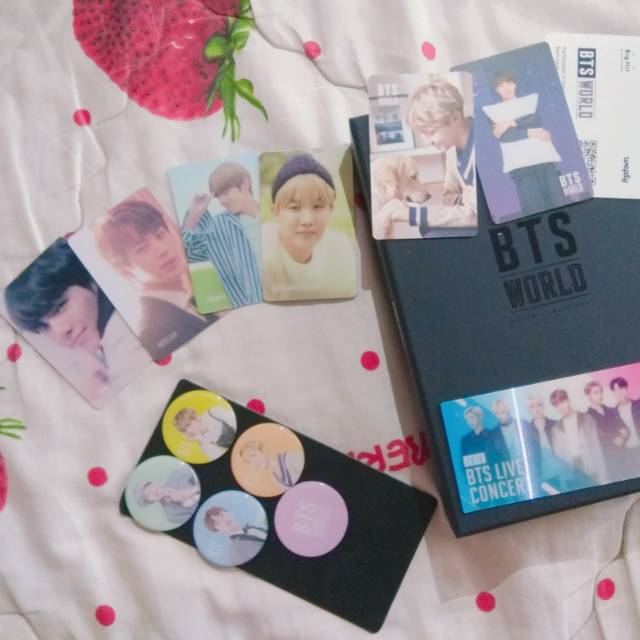 BTS World Limited Edition PC and Magnetic