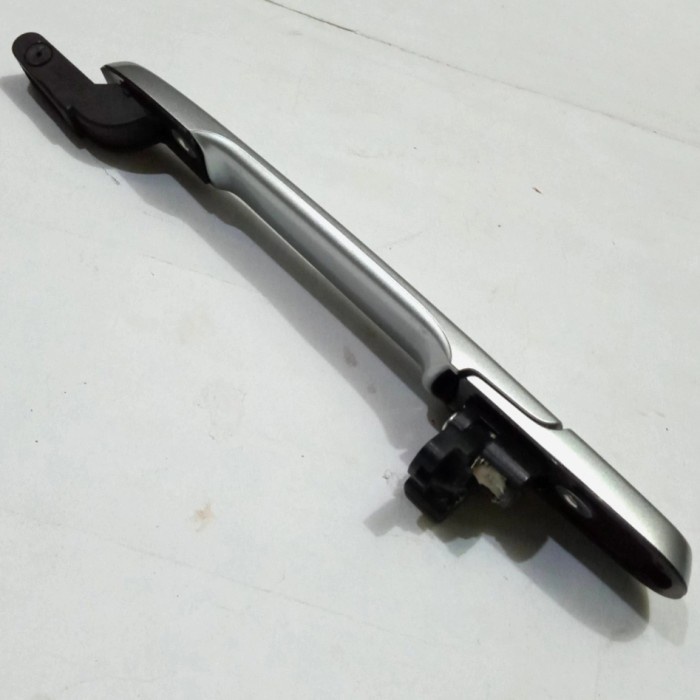 Handle Pintu All new Avanza Xenia Handle Luar Avanza Xenia Silver Bukaan pintu luar toyota avanza
