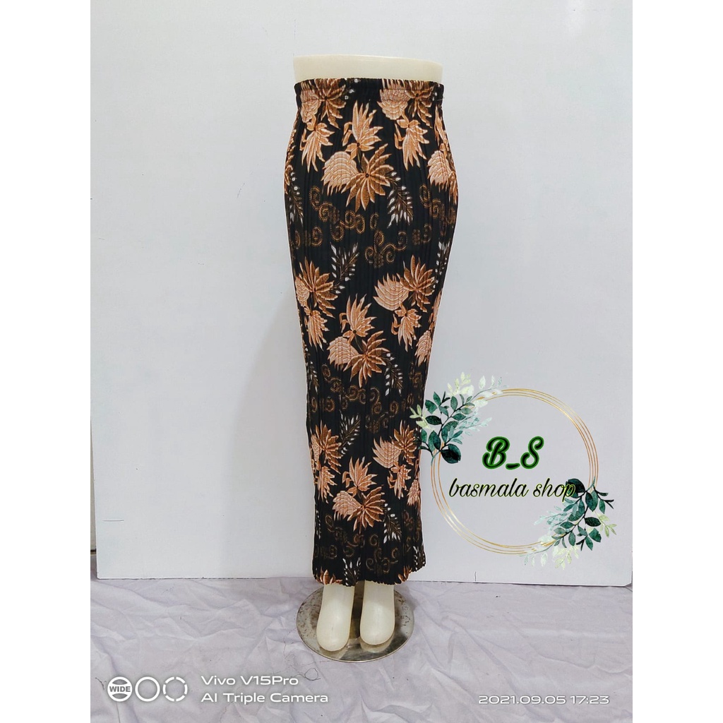 ROK PLISKET BATIK / ROK PLISKET / BAWAHAN KEBAYA  / ROK KEBAYA / ROK WISUDA / RAGAM MOTIF / ROK PLISKET BATIK / LERENG COKLAT / BANYAK WARNA/PLISKETWANITAINDONESIA