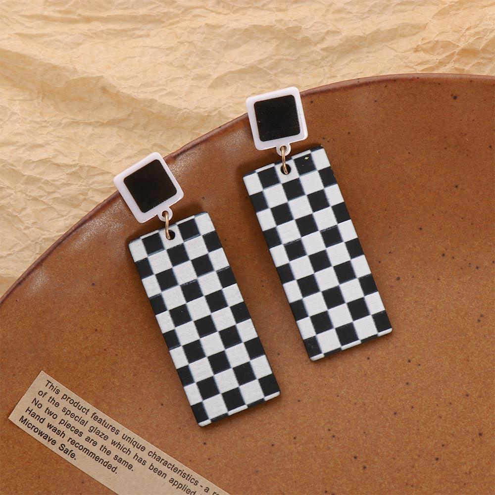 Augustina Checkerboard Earrings Besar Geometris Asetat Akrilik Hitam Putih Kotak-Kotak Persegi Panjang Checkerboard Square Gaya Korea Wanita Earrings