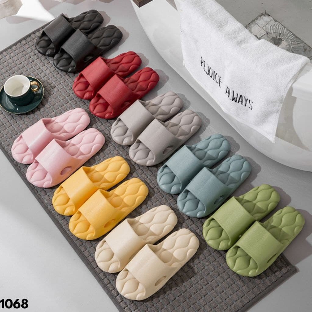 SANDAL SLIP-ON CUSHION EMPUK BAHAN RUBBER NYAMAN COCOK DI PAKAI KASUAL KUALITAS IMPORT 1068