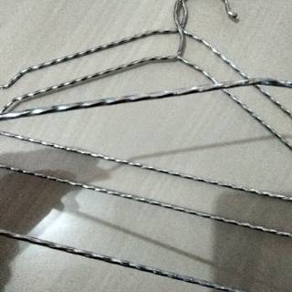 Hanger baju gantungan baju stenlis Shopee Indonesia Hanger baju gantungan baju stenlis Shopee Indonesia