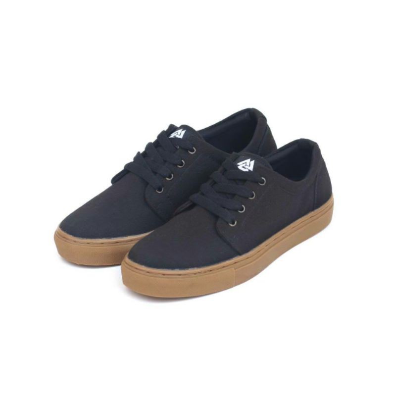 NERO BLACK GUM |WOLF x HEROES| Sepatu Lokal Shoes Local Pride HEROES NERO OS Low Cut Black Gum