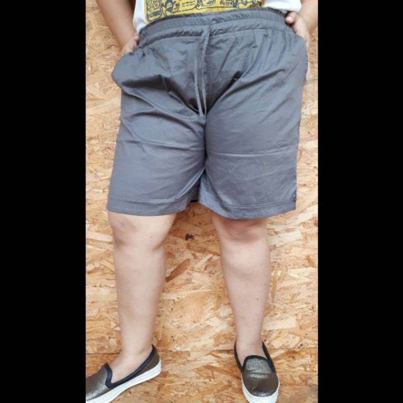 Celana Pendek 3/4 Bahan Katun Jumbo
