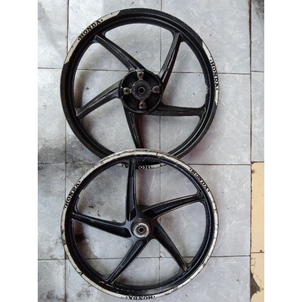 Velg Racing Set Depan Belakang Honda Bleade New doble disc / ORIGINAL