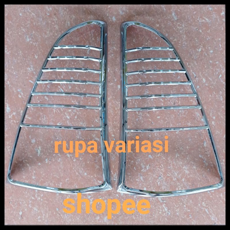 garnish garnis cover lampu stop rem belakang toyota inova innova 2008 2009 2010 chrome crome tempel