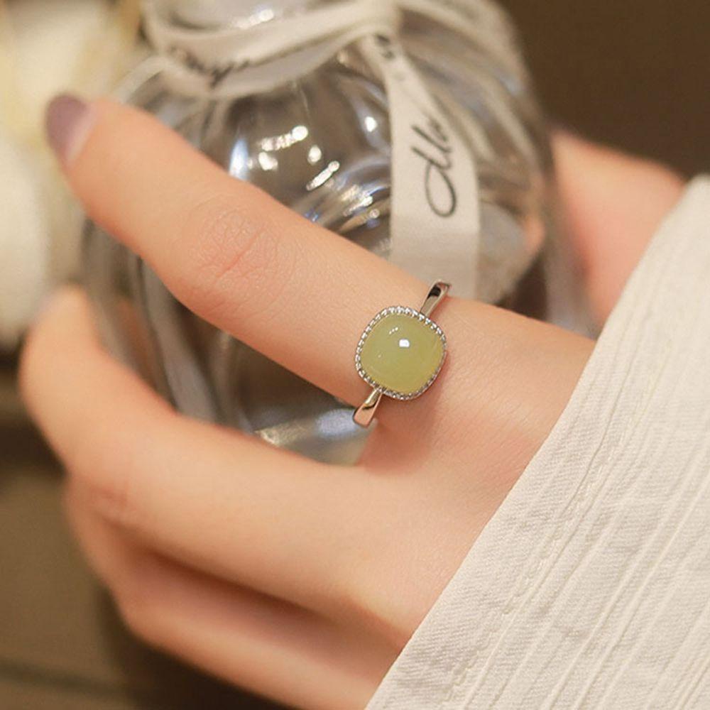 Needway   Hetian Jade Cincin Kepribadian Retro Emas Geometris Wanita Jari Cincin Hijau Gaya Cina Cincin