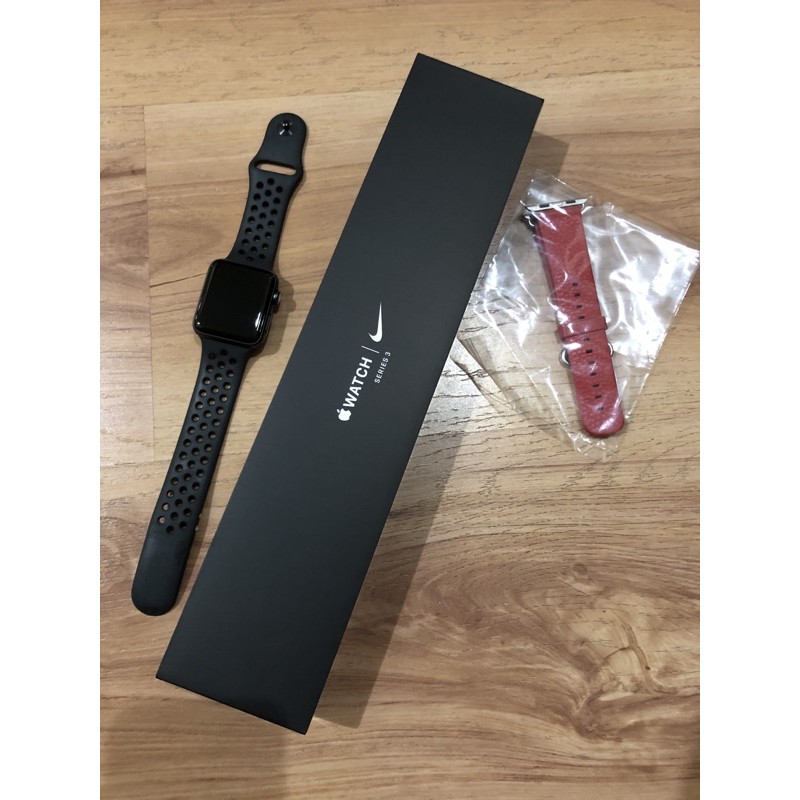Apple Watch Series 3 GPS Nike Series 42mm *Second Like New