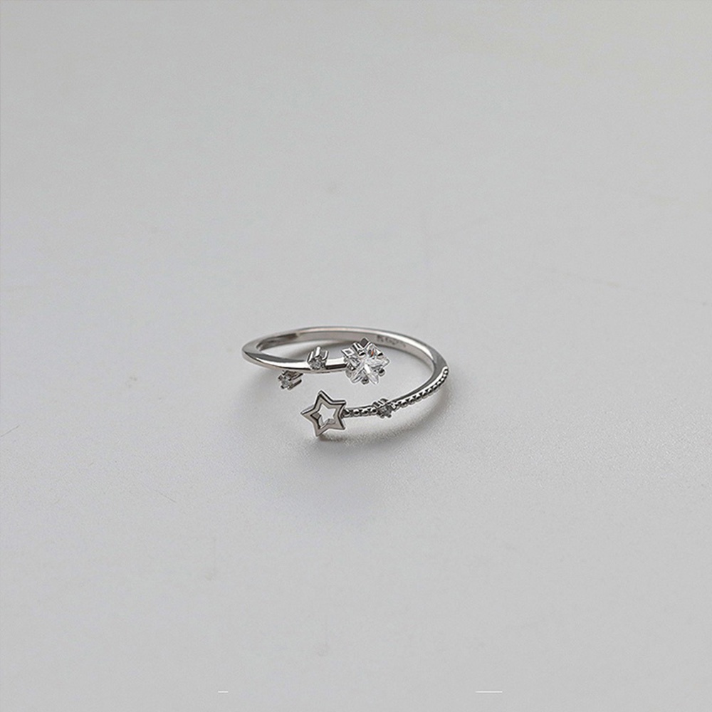 Cincin Model Terbuka Desain Pentagram Aksen Zircon Untuk Wanita