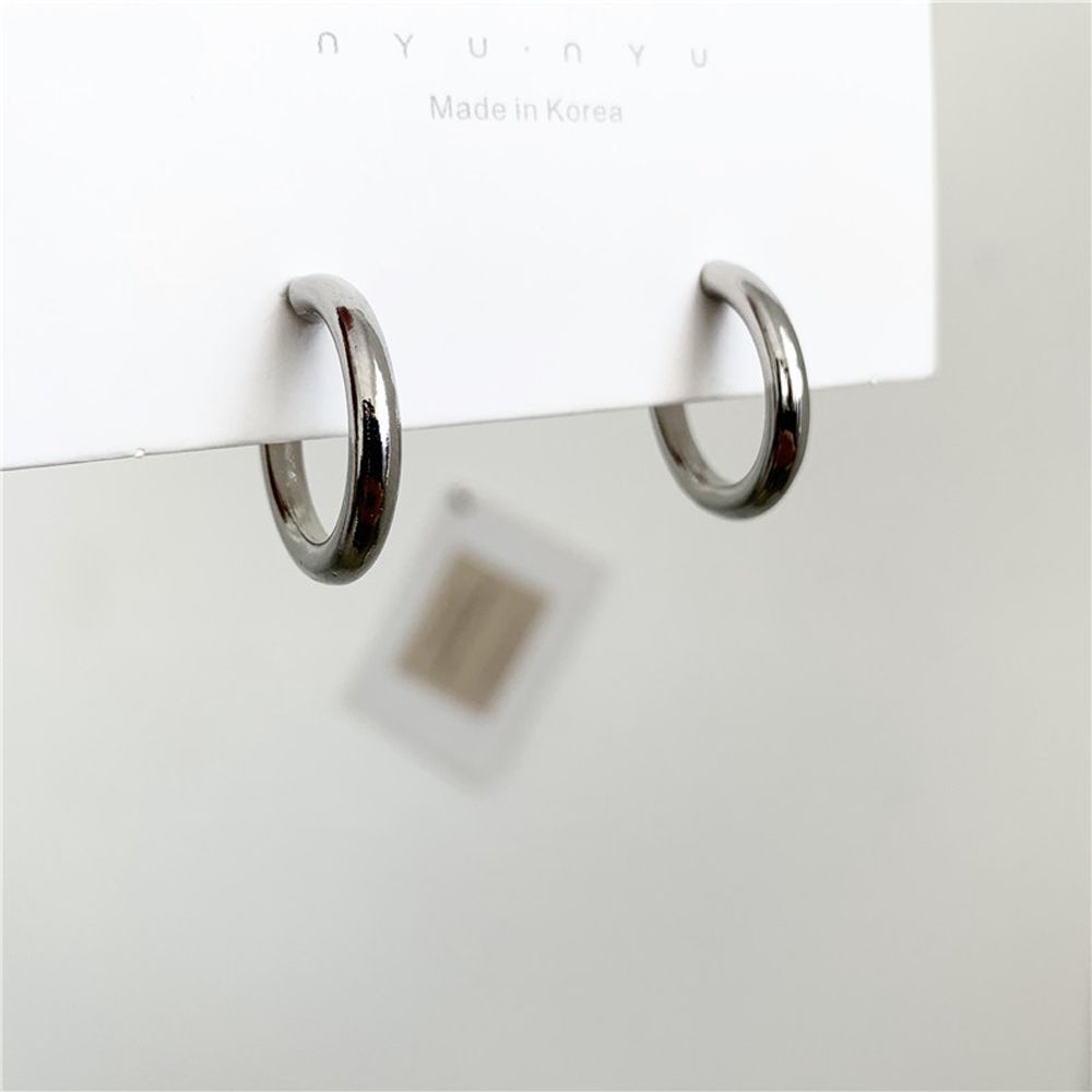 Anting Hoop Bentuk C Geometris Bulat Bahan Alloy Gaya Korea Untuk Wanita