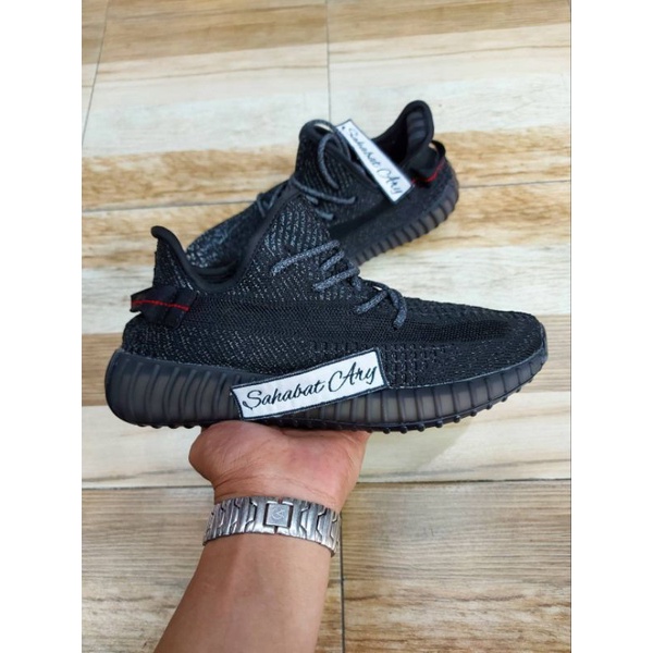 Sepatu Yeezy 350 V2 Black Reflective