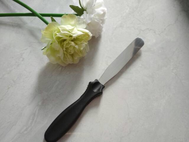Spatula buttercream alas adonan silmat spuit rusia mawar 1M wilton 2D  spatula bengkok cutter huruf