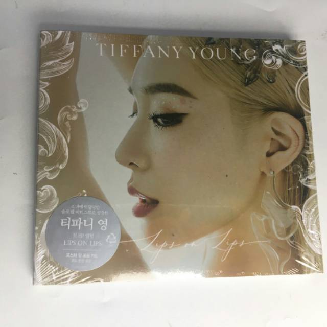 [ READY STOCK ] TIFFANY YOUNG - LIPS ON LIPS