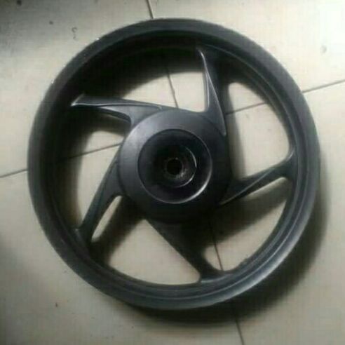 Velg Pelk Racing Belakang Motor Honda Beat Lama Old / Beat Fi 2014 / Scoopy Fi / Scoopy Karbu