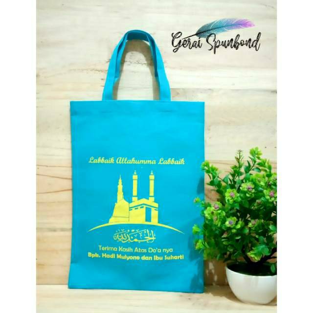 

Goodie Bag Spunbond Uk. 27cm x 37cm Plus Sablon Custom