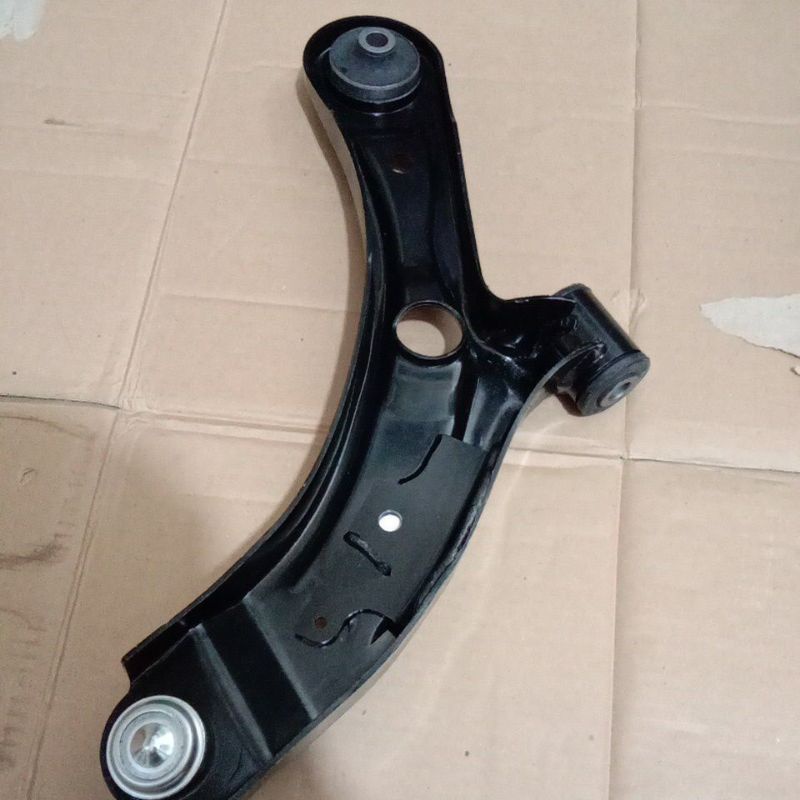 LOWER ARM FRONT RH ERTIGA