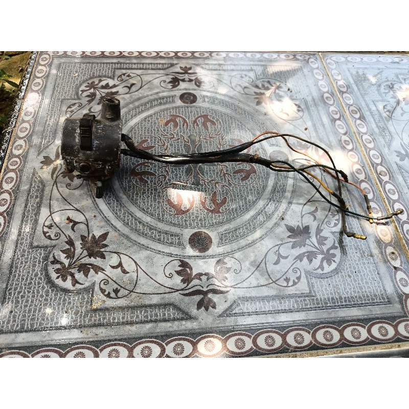 holder kiri Yamaha v80