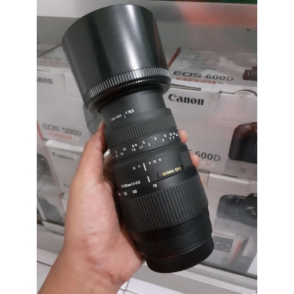 TELE SIGMA 70 300 + HOOD for CANON MULUS