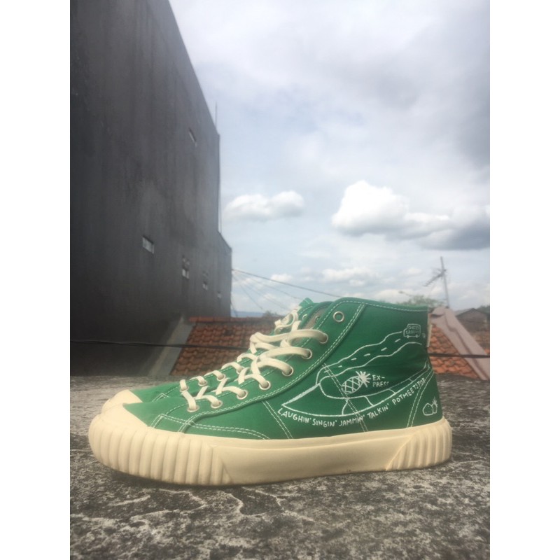 Compass Vintage custom PmP