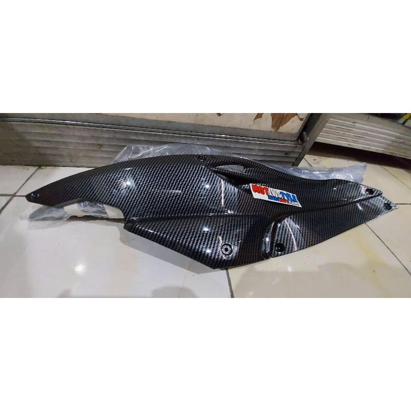cover aki kanan kiri suzuki skywave tutup aki skywave karbon