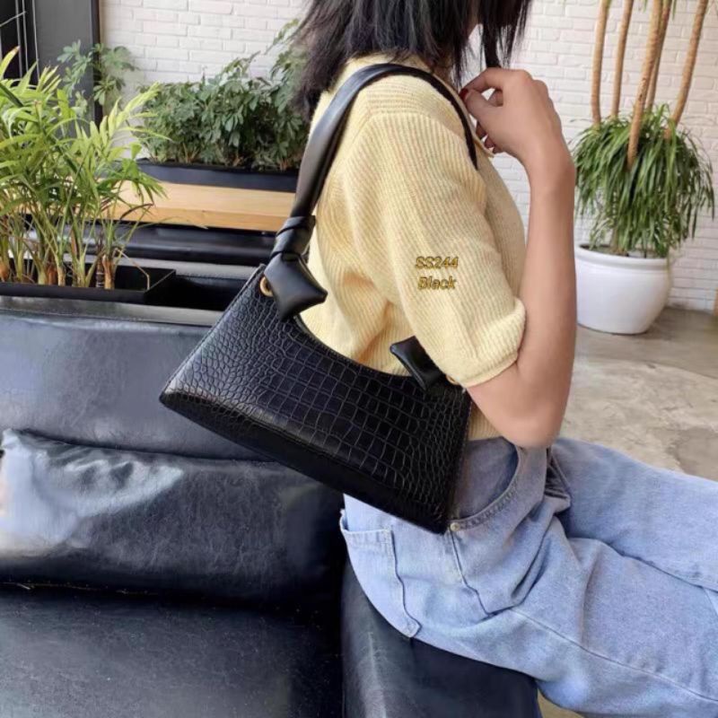 E SC Tas Motif Crocodile Gaya Prancis SS244