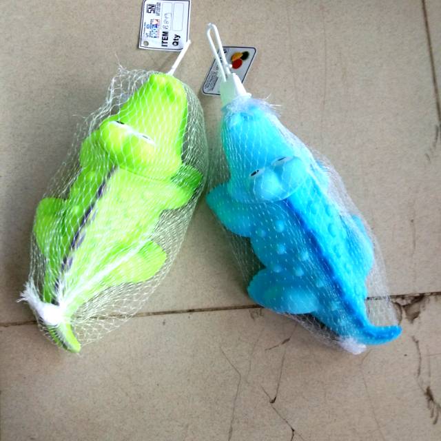 Mainan buaya encit /buaya pencet karet