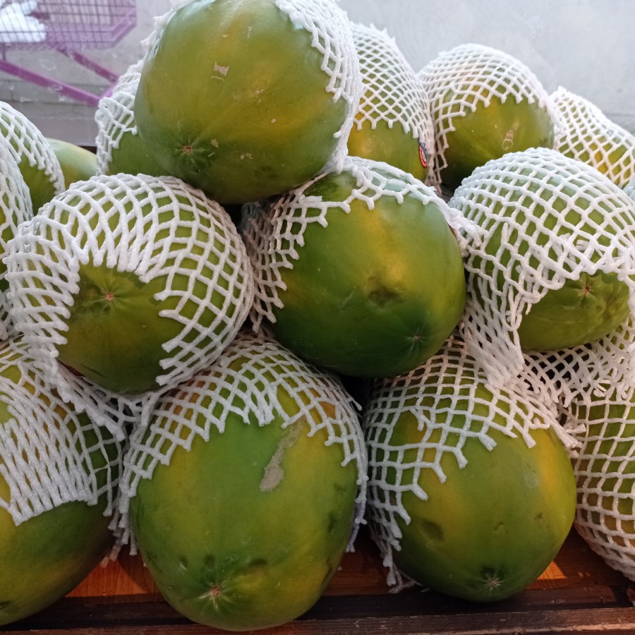 

Pepaya Hawai Madu Promo -+1kg /pcs