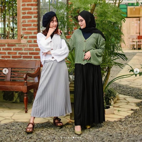 rajut sweater cardy PinneApple