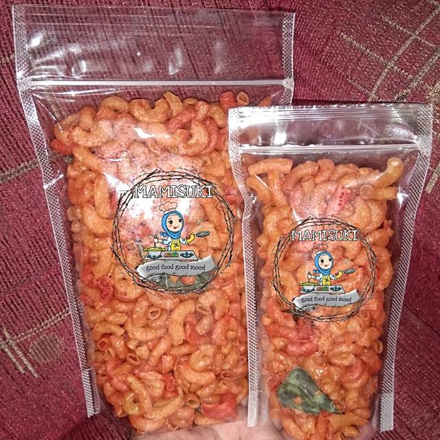 

Makaroni Balado daun jeruk (Cemilan Viral) Pack Kecil dan Pack Besar