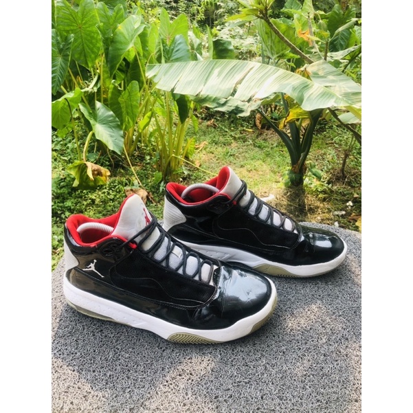 Nike Jordan Max Aura 2 Black Cement Retro Basketball Shoes / Sepatu Second / Sepatu Bekas