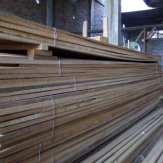  Kayu reng  ukuran 2 cm x 3 cm panjang 4 meter Shopee 