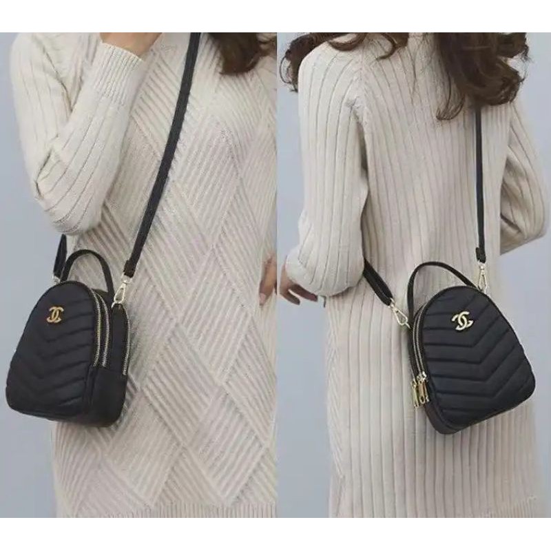 

Kode : ELJ 5101 BlackIDR : 115 rb Bahan : Kulit Pu ukuran: 18 x 14 x 9 cm Warna : Black