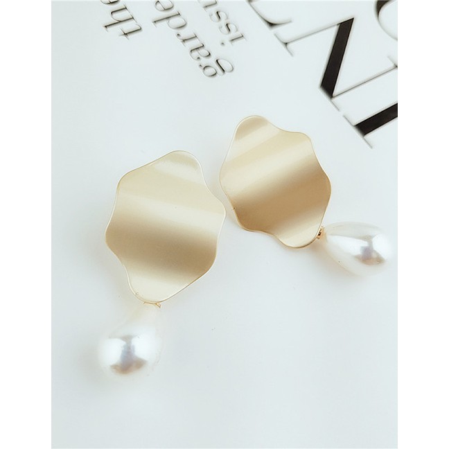LRC Anting Tusuk Fashion Alloy Earrings F40641