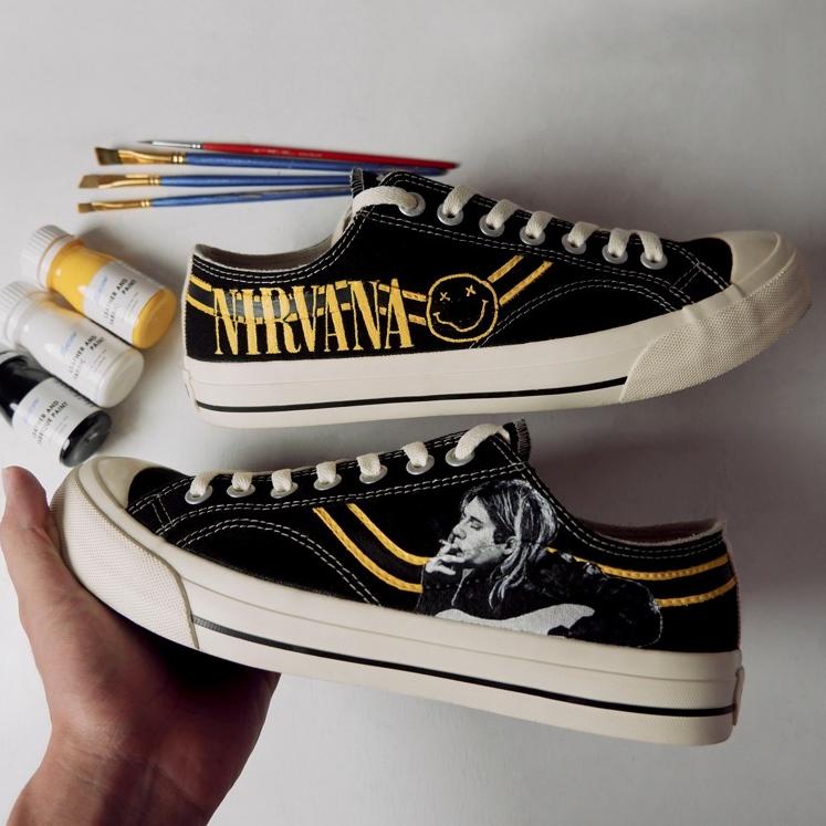 

WECO Cat Sepatu, Cat kanvas, Cat kain, Cat Kulit,Cat Sol sepatu,Cat lukis jaket&sepatu Moscow not Angelus dcxp851